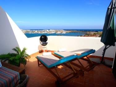 Ferienwohnung in Arrecife mit Dachterrasse und Meerblick Ferienwohnung in Arrecife mit Dachterrasse und Meerblick